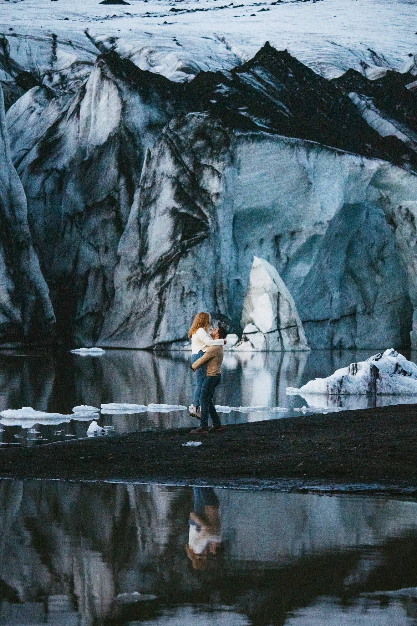 Engagement session at an Icelandic glacier
