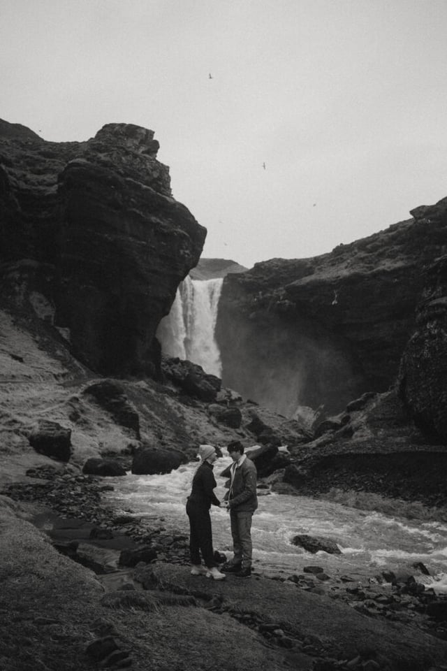 Ian & Maggie’s Surprise Winter Proposal at Kvernufoss – An Unforgettable Iceland Moment