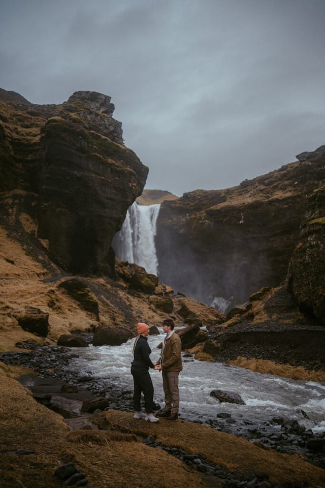 Ian & Maggie’s Surprise Winter Proposal at Kvernufoss – An Unforgettable Iceland Moment