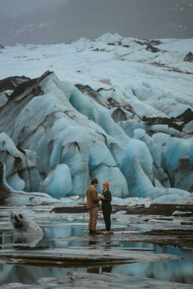 Ian & Maggie’s Surprise Winter Proposal at Kvernufoss – An Unforgettable Iceland Moment
