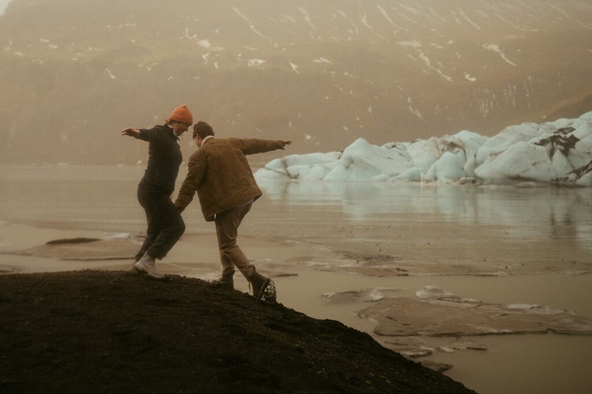 Ian & Maggie’s Surprise Winter Proposal at Kvernufoss – An Unforgettable Iceland Moment