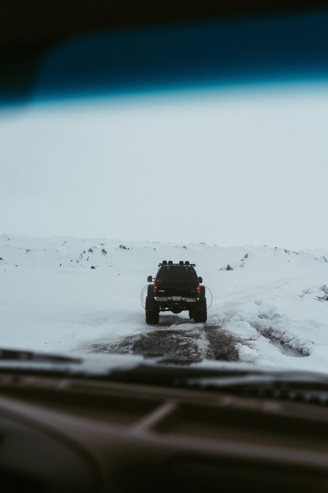 Couple eloping in Iceland a multi-day elopement adventure