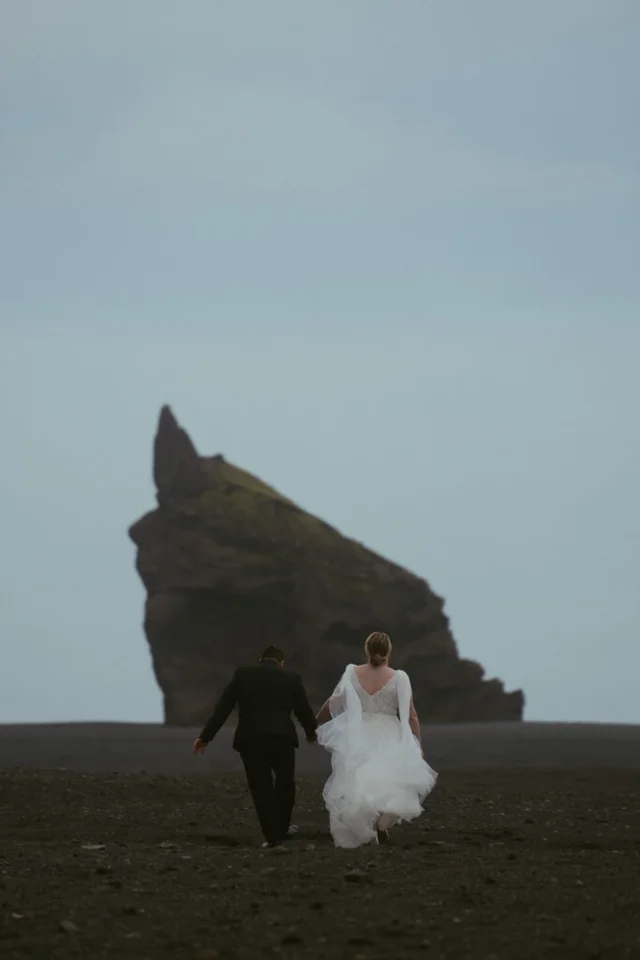 20 Best Places to Elope in Iceland (Hidden Gems + Famous Spots)