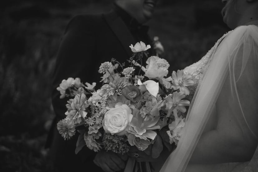 Vlada & Alejandro – Iceland Elopement in Gígjagjá + Reynisfjara