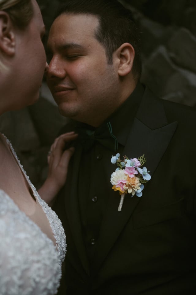 Vlada & Alejandro – Iceland Elopement in Gígjagjá + Reynisfjara
