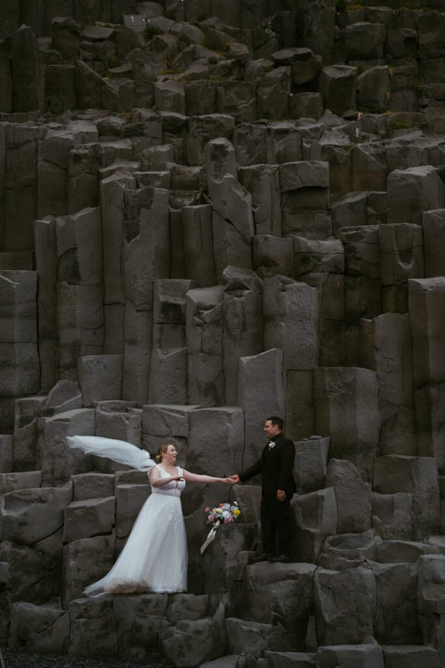 Vlada & Alejandro – Iceland Elopement in Gígjagjá + Reynisfjara