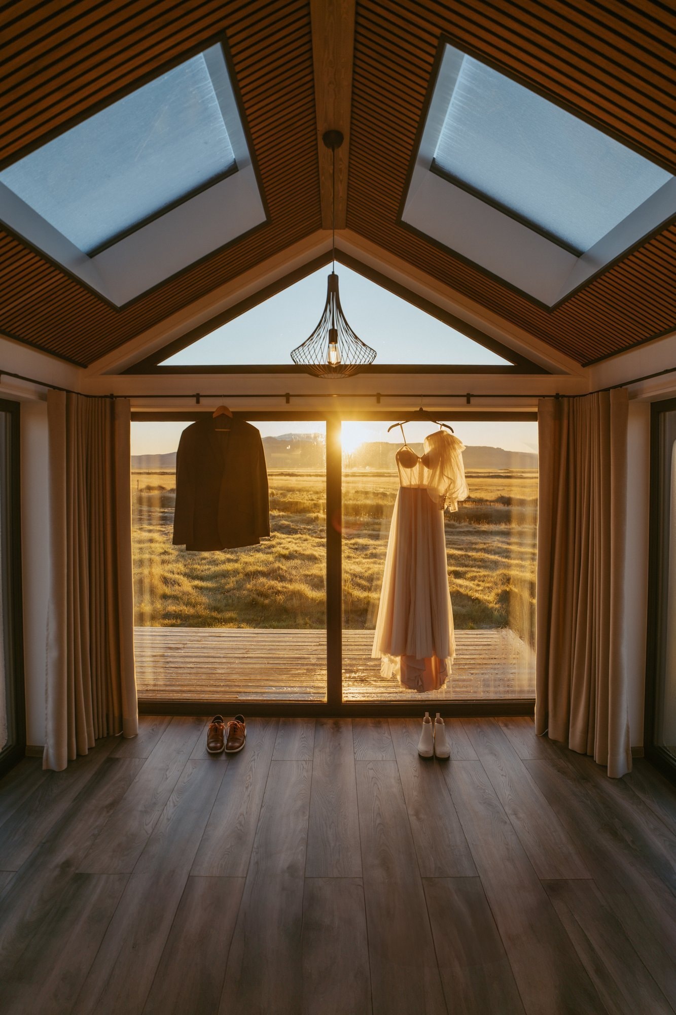 Iceland elopement detail photo 4