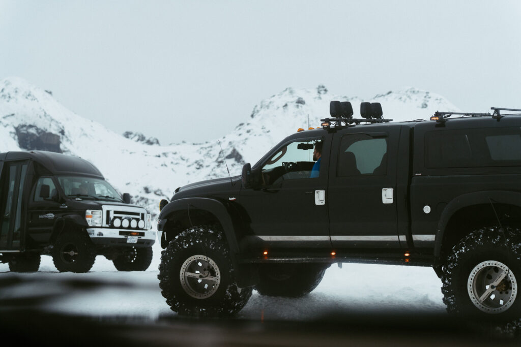 Ice cave tour by katlatrack in iceland to katla ice cave - trucks